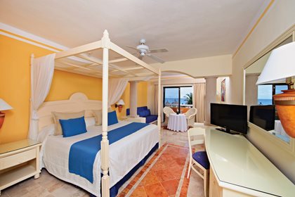 Junior Suite Superior Ocean Front, Bahia Principe Luxury Akumal