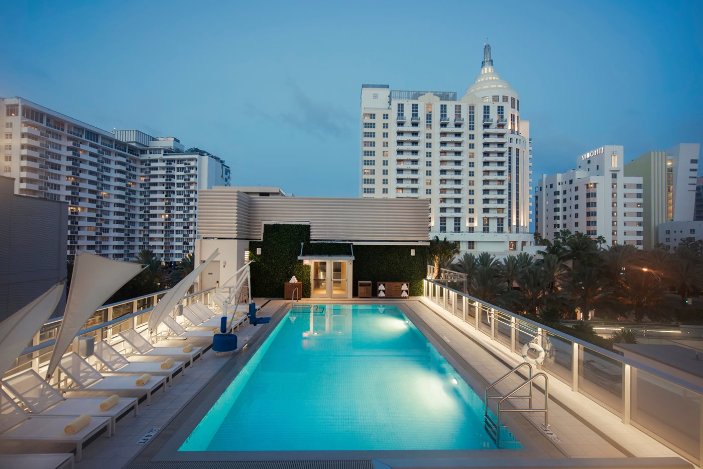 Pool at night, Iberostar Waves Berkeley Shore, Miami