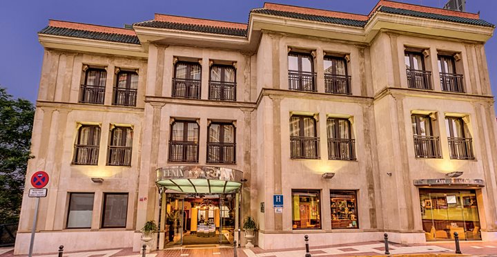 Facade, Hotel Fénix Torremolinos