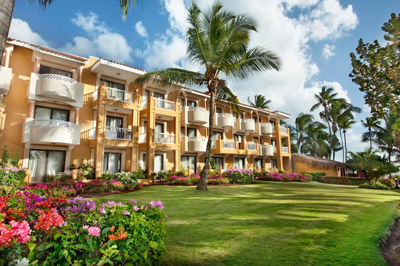 Grounds, Viva Dominicus Palace by Wyndham, La Romana