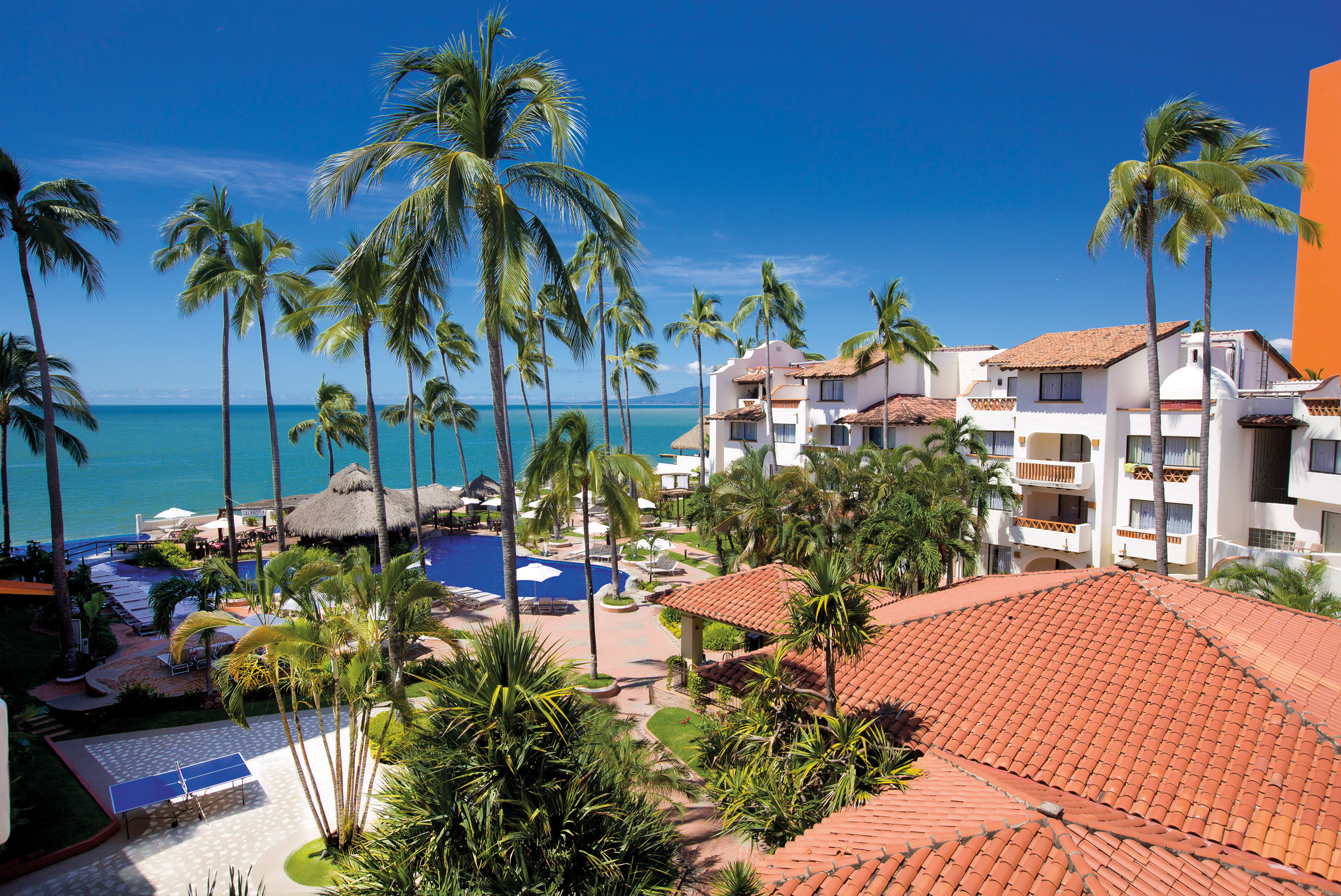 Plaza Pelicanos Grand Beach Resort  Puerto Vallarta  Transat