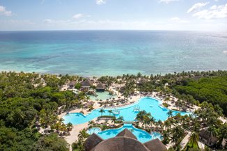 Grand Palladium Colonial Resort & Spa