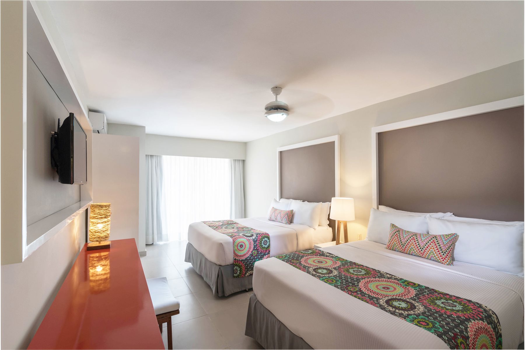 Superior Room, Emotions By Hodelpa Juan Dolio