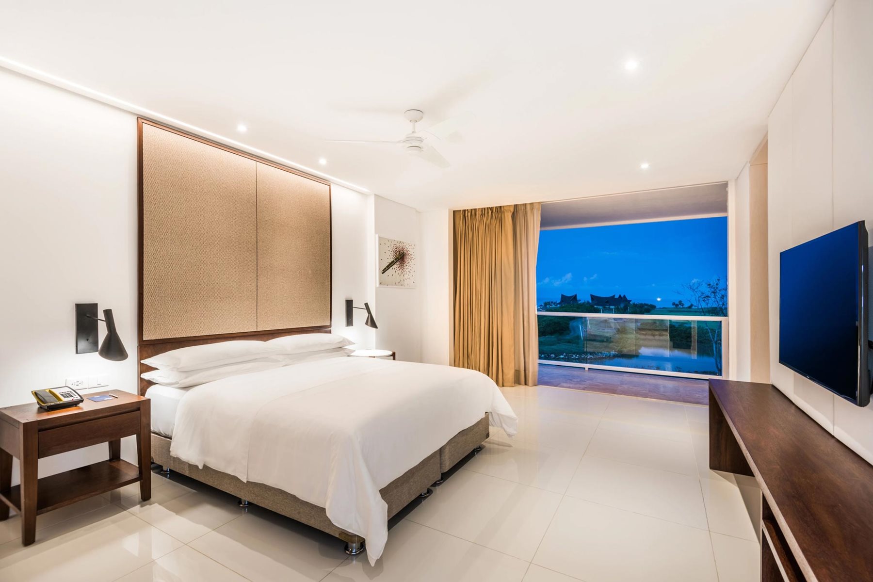 1-bedroom Suite Ocean View King Preferred Club, Dreams Karibana Cartagena Golf & Spa Resort