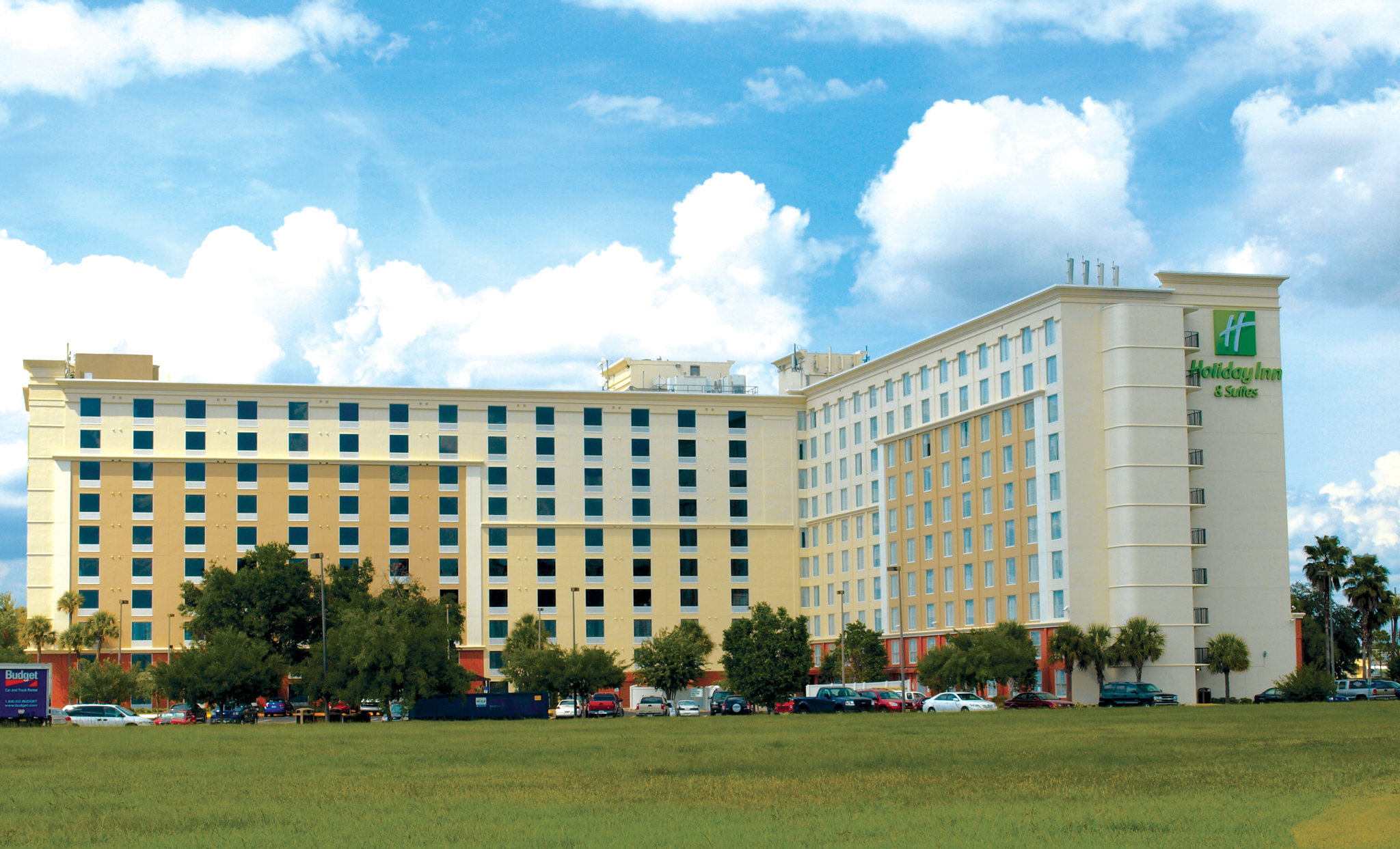 Rooms - Holiday Inn and Suites across from Universal Orlando - Orlando ...