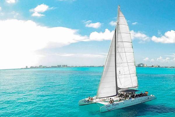 Catamaran Isla Mujeres, Cancun