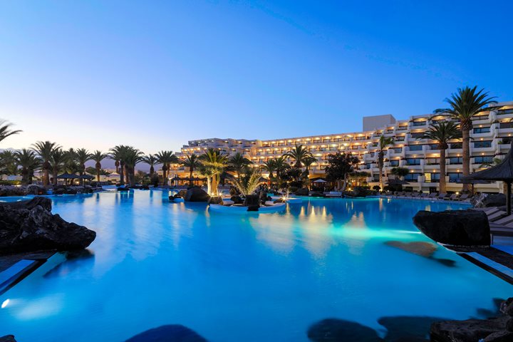 Piscine en soirée, Paradisus Salinas Lanzarote