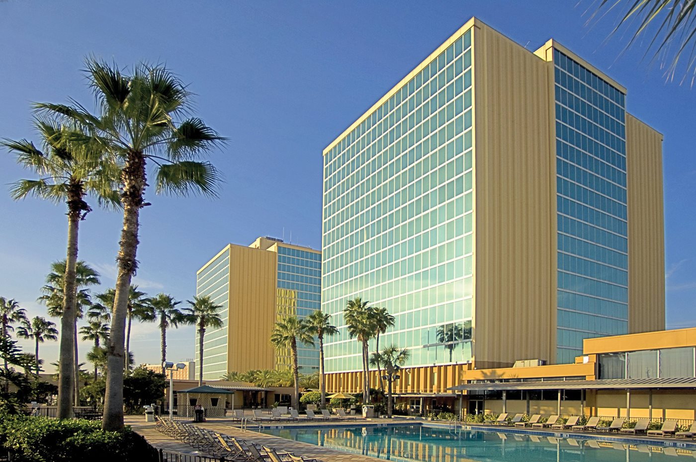 Special offers Doubletree by Hilton at the entrance to Universal Orlando Orlando Transat