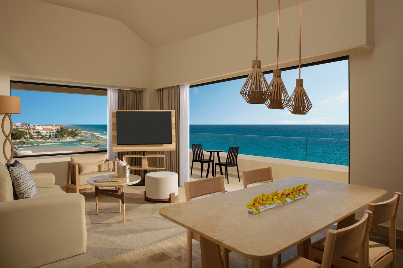 Preferred Club Master 2 Bedroom Suite Oceanfront, Dreams Aventuras Riviera Maya