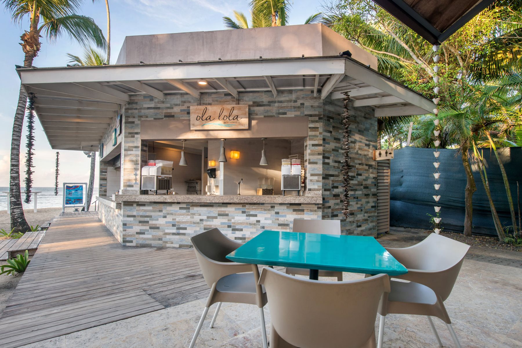 Ola Lola Bar, Emotions By Hodelpa Juan Dolio