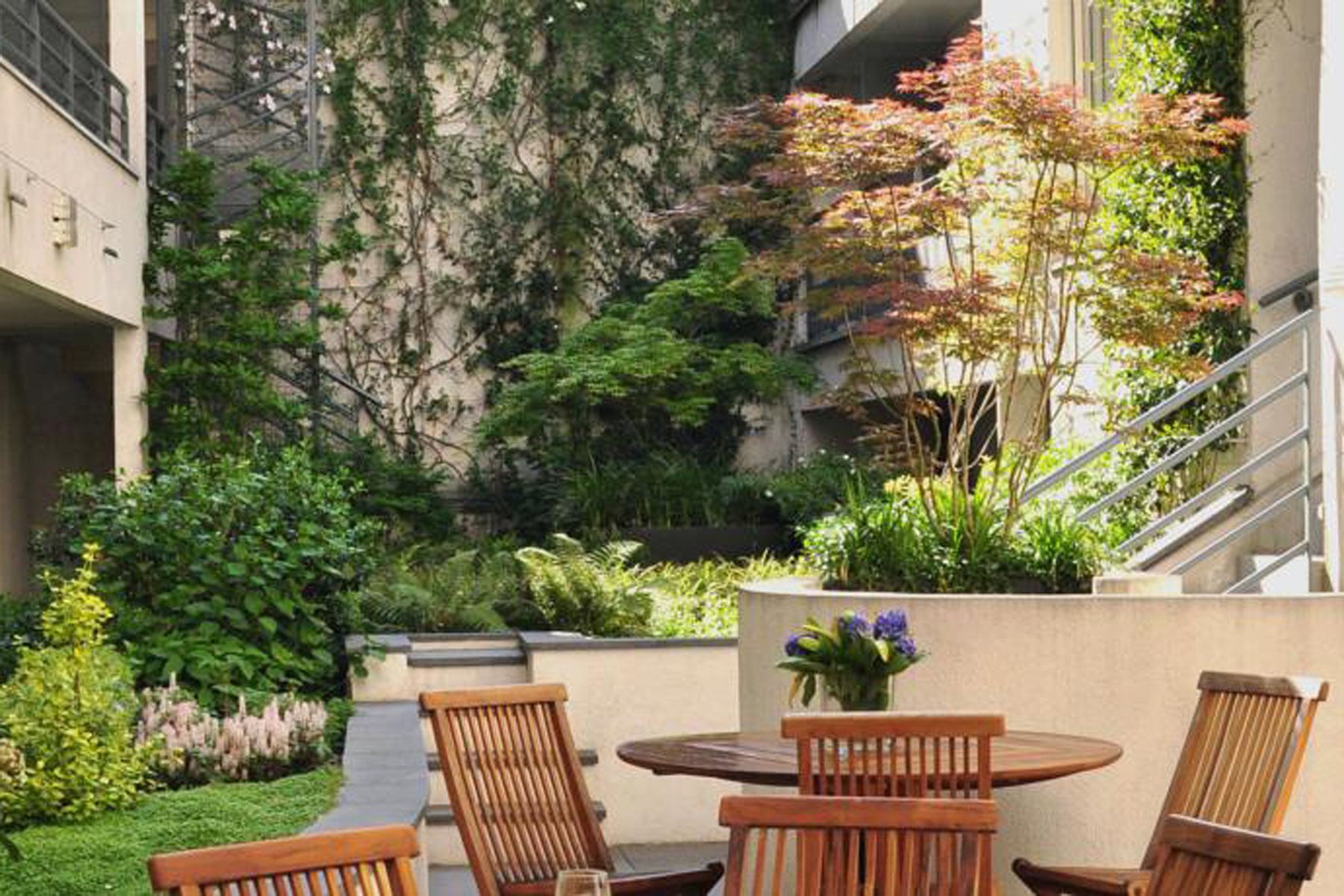 Terrace, Les Jardins d'Eiffel, Paris