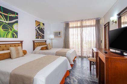 Chambre supérieure, Club Tropical