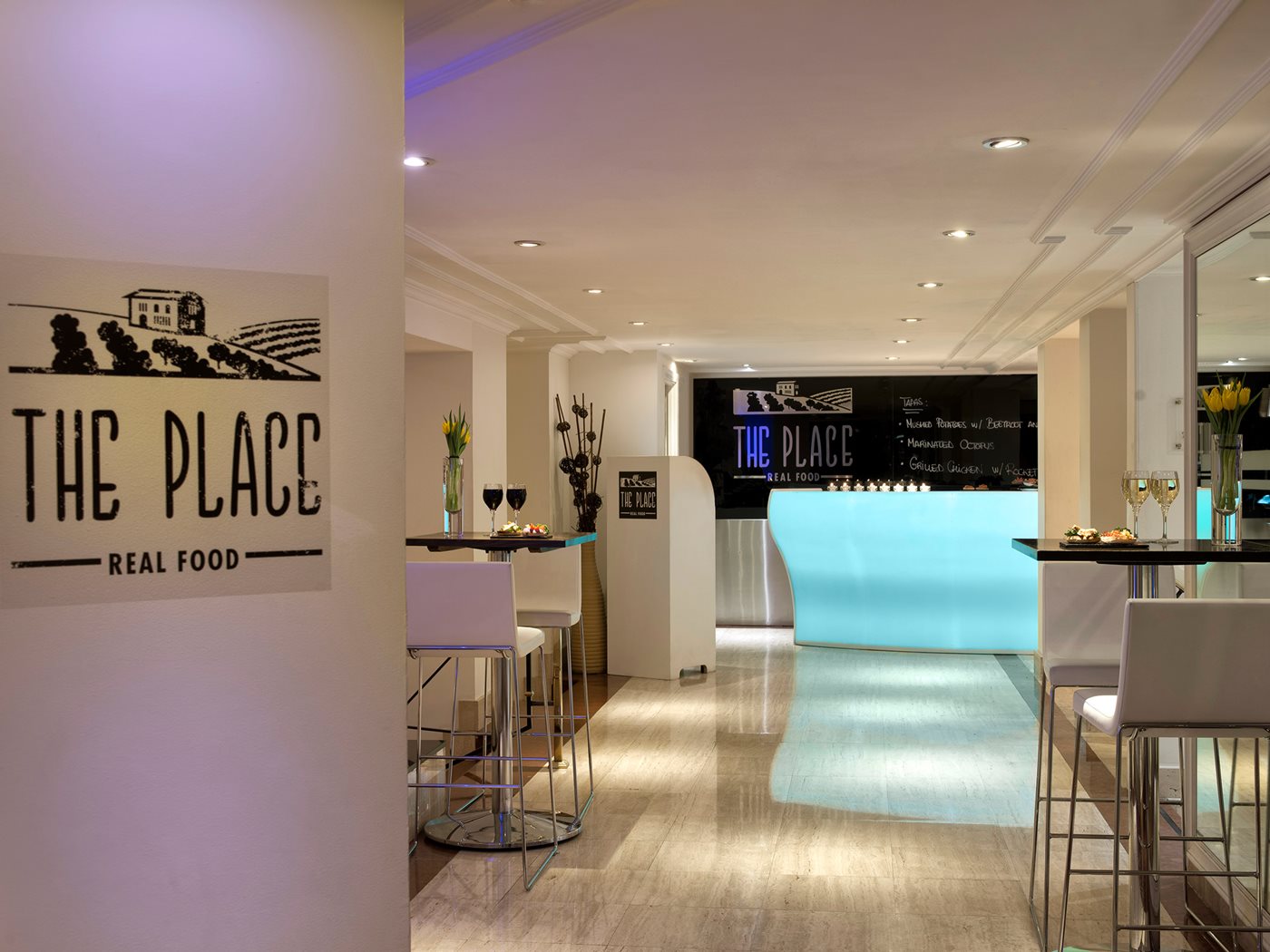 The Place Restaurant, Meliá White House Hotel