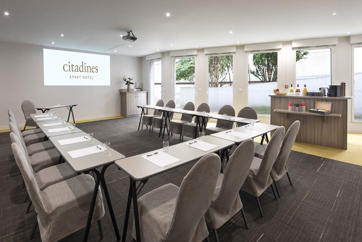 Business room, Citadines Bastille Marais Paris