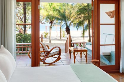 Beachfront Verandah Suite, Couples Swept Away