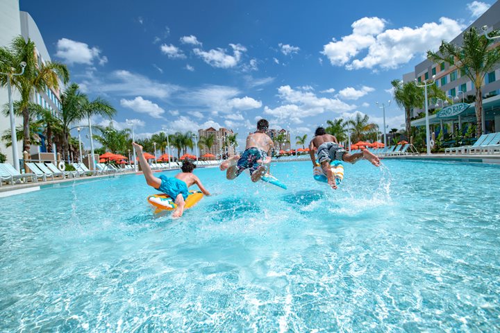 Pool, Universal's Endless Summer Resort - Surfside Inn and Suites, Orlando