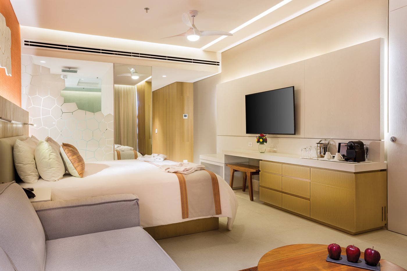 Deluxe Family Suite Golf and Ocean View, Dreams Vista Cancun Golf & Spa Resort