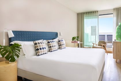 Supérieure ME vue mer et baignoire, ME Sitges Terramar