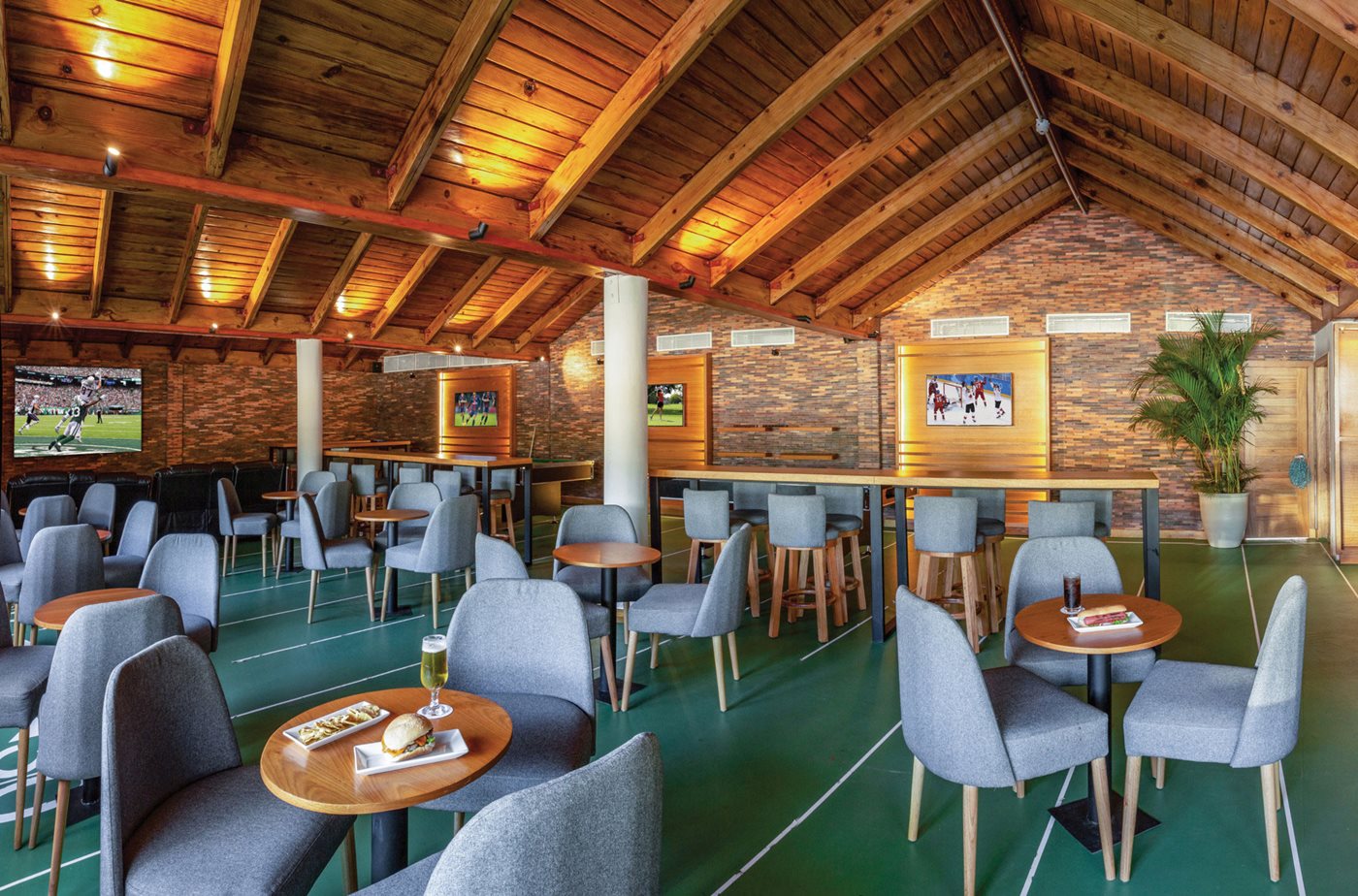 Bar sports, Grand Sirenis Punta Cana Resort