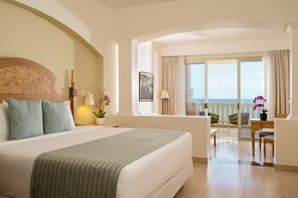 Ocean Front Junior Suite, Iberostar Selection Rose Hall Suites