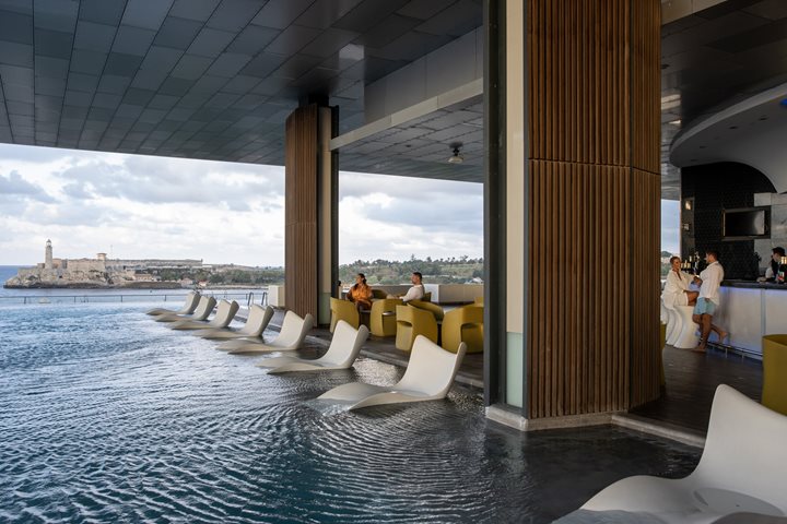 Piscine, Iberostar Grand Packard, La Havane