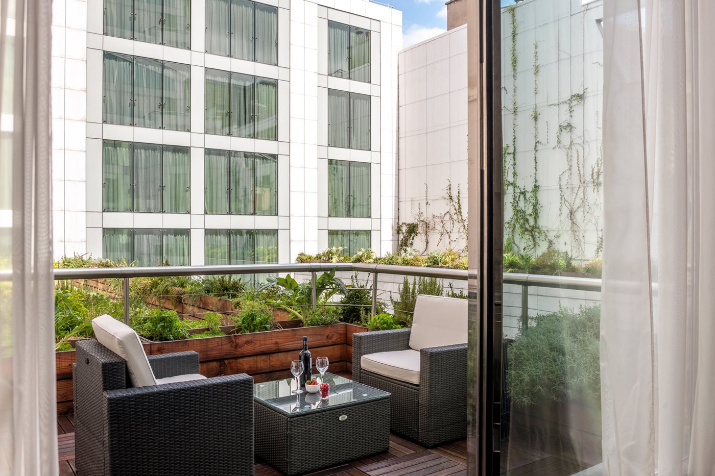 Hotel Balcony, La Clef Tour Eiffel Paris