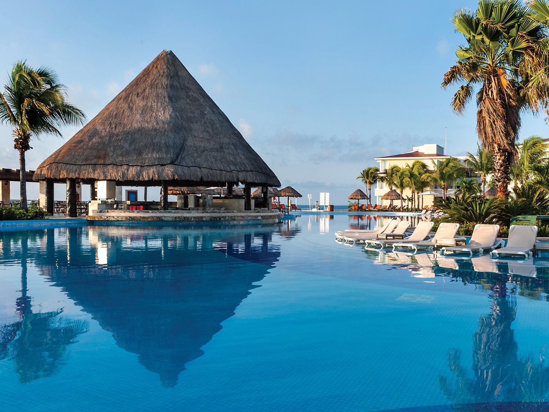 Palapa Pelicanos Bar (Nizuc Section), Moon Palace Cancun