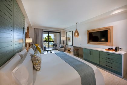 Junior Suite Pool View King, Adults Only Club At Lopesan Costa Bavaro Resort Spa and Casino