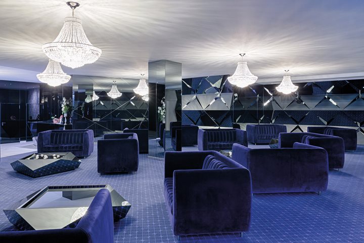 Lobby, Cristal Porto