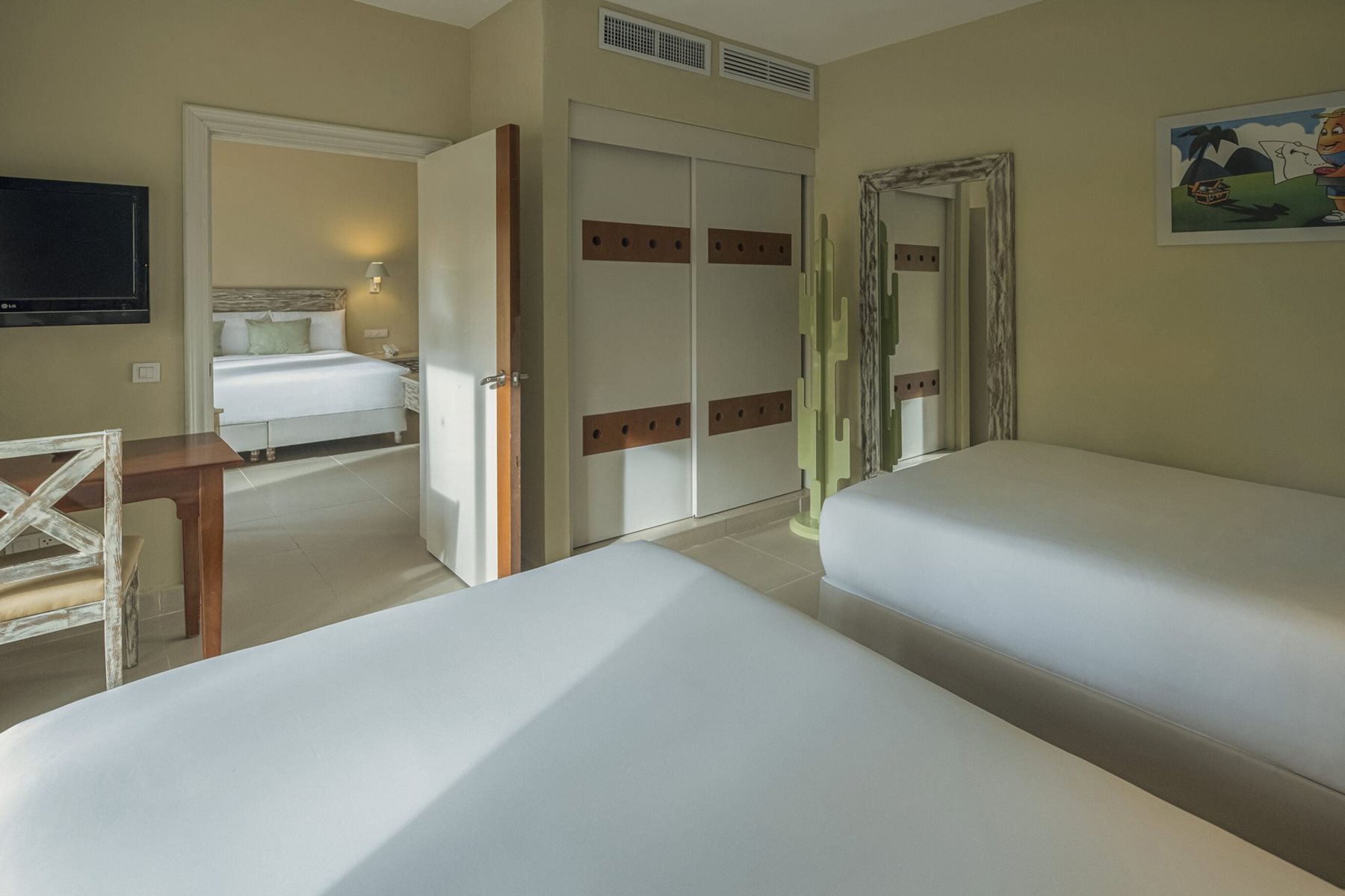 2 Bedroom Family Room, Iberostar Waves Dominicana