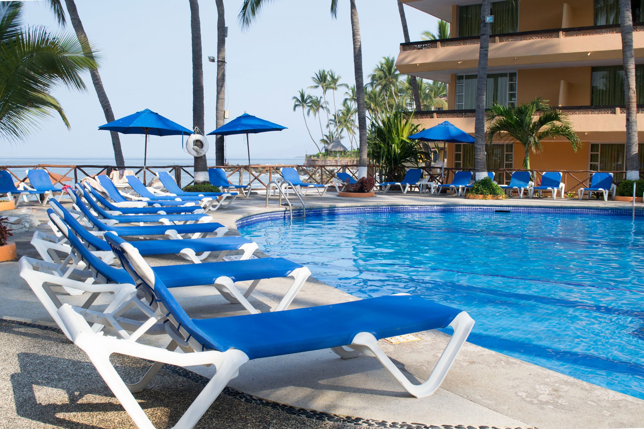 Las Palmas by the Sea - Puerto Vallarta | Transat