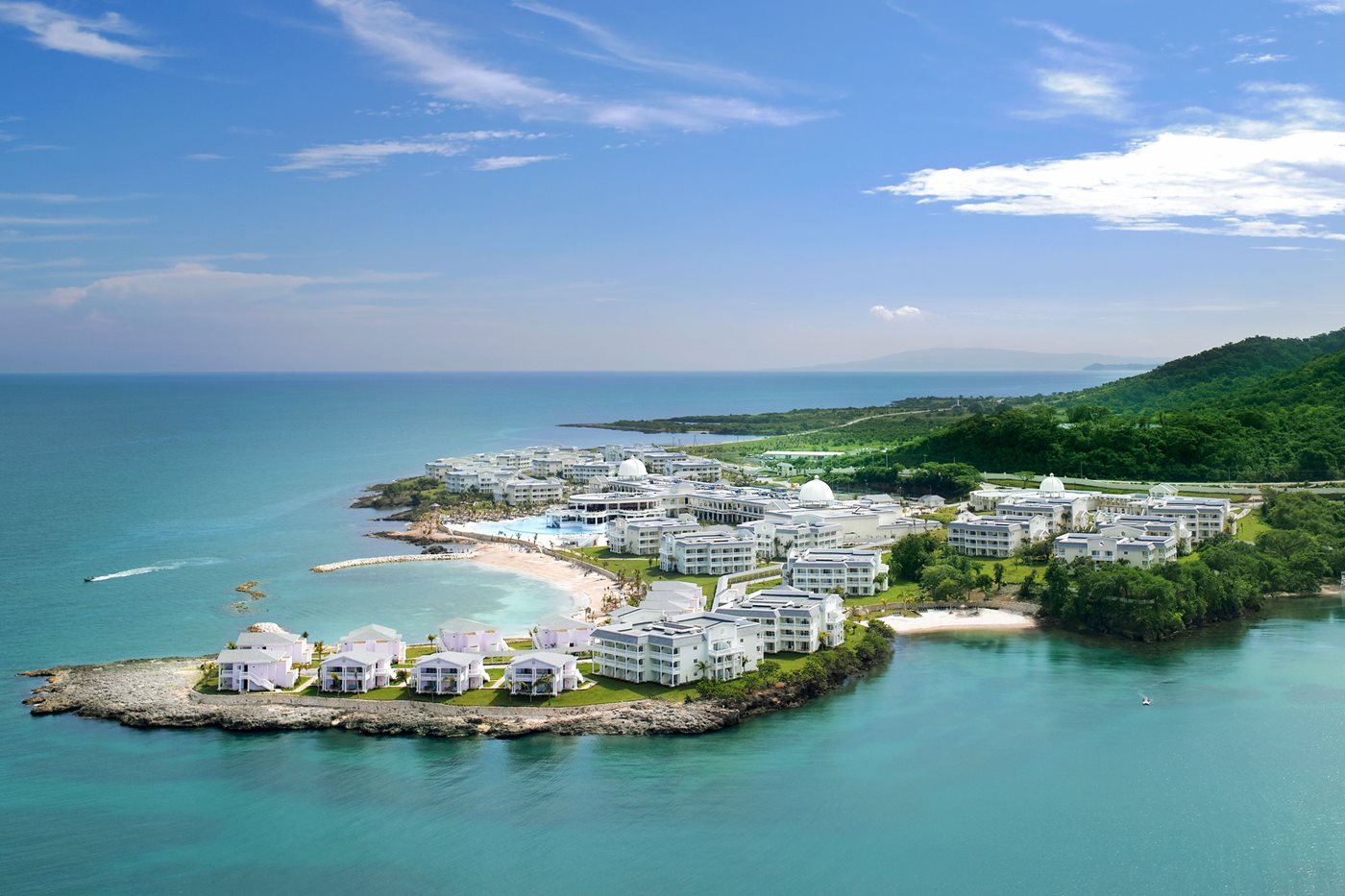 Vue aérienne des Grand Palladium Lady Hamilton (premier plan) et Jamaica (arrière-plan), Grand Palladium Jamaica Resort & Spa