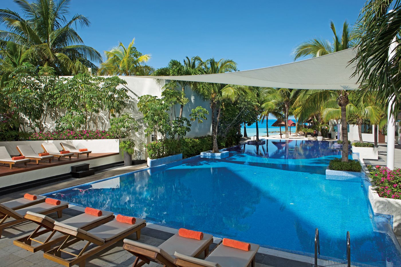 Infinity Pool, Dreams Sands Cancun Resort & Spa