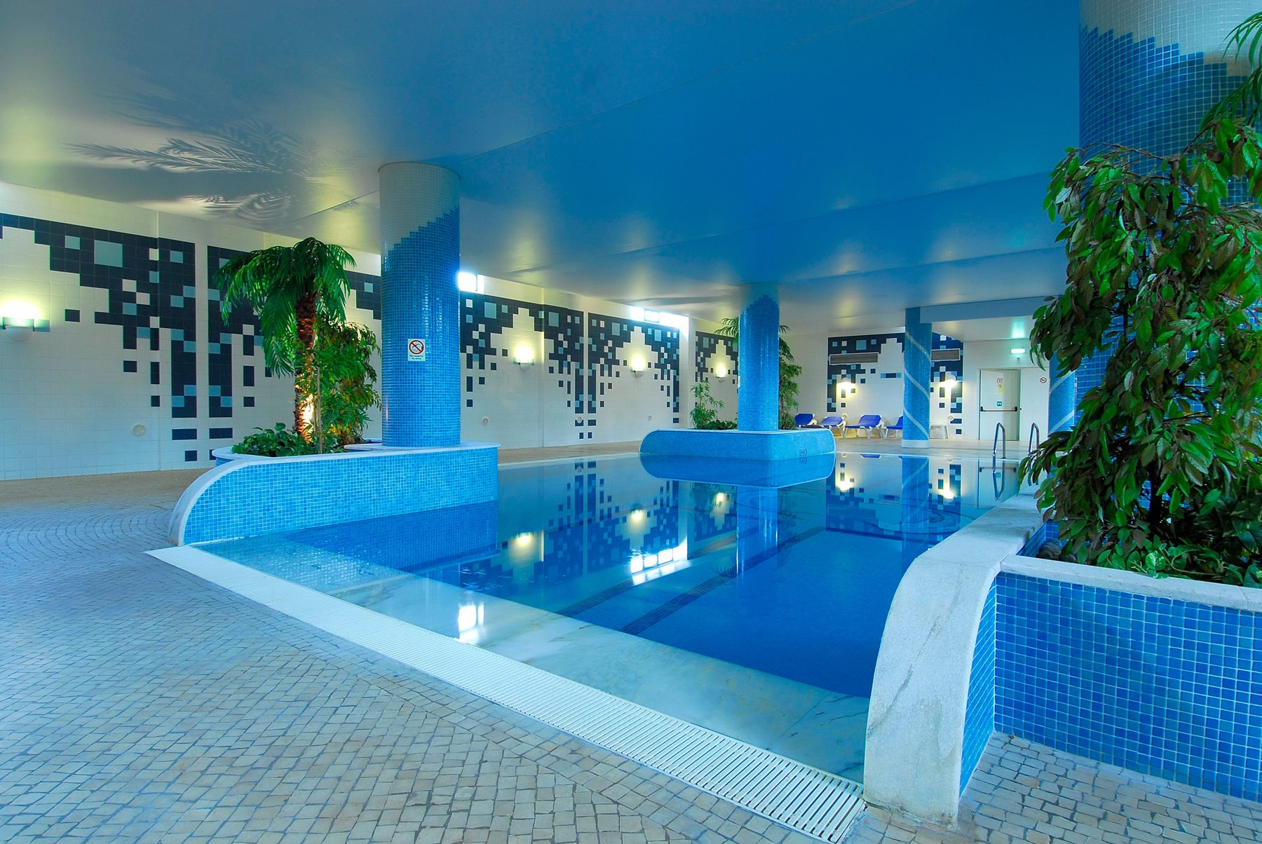 Piscine intérieure, Oceanus Aparthotel, Albufeira