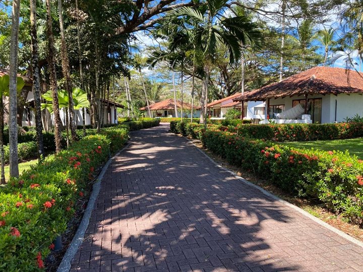 Exteriors, Hotel Villas Playa Samara, Liberia