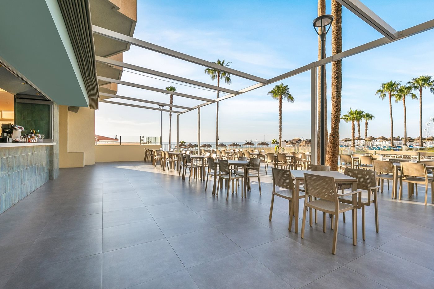 Bar à la piscine, Sol Puerto Marina