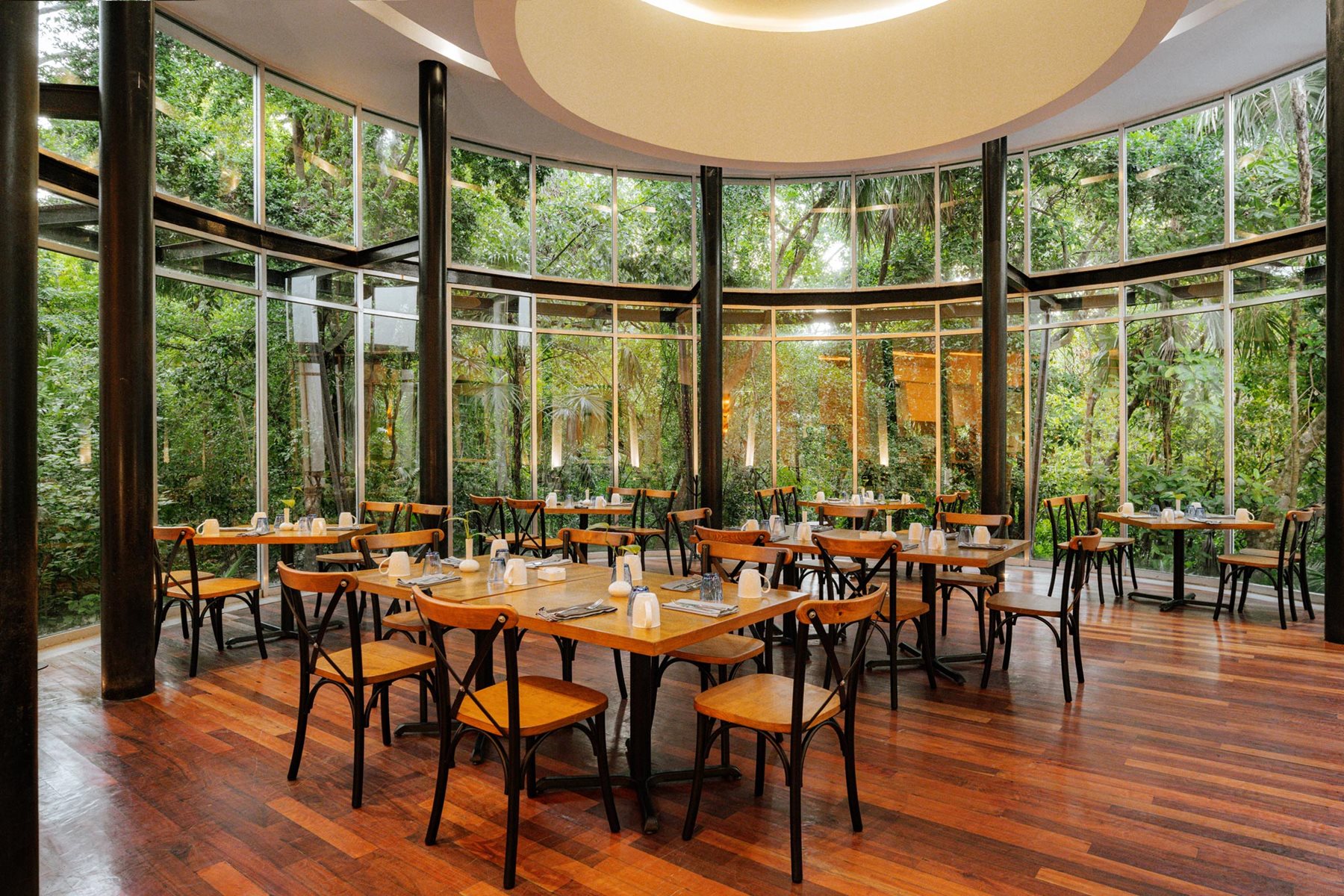 Restaurant Flavours, The Fives Beach Hotel & Residences Playa Del Carmen
