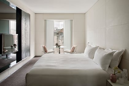 2 Bedrooms Superior ME City View, ME London