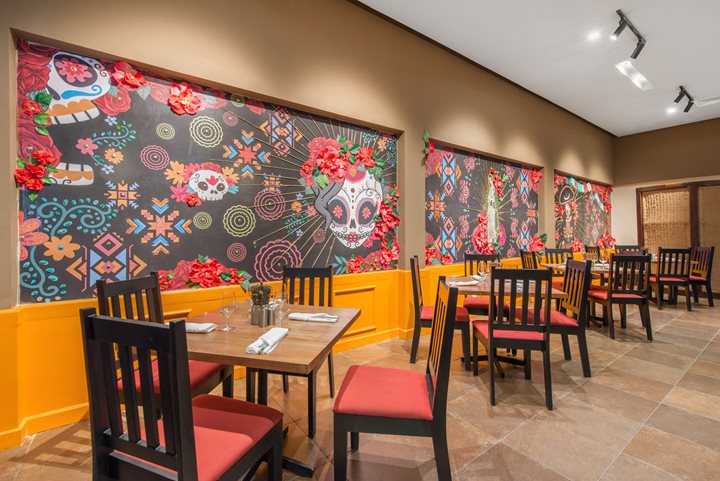Bígaro Restaurant at Emotions by Hodelpa Puerto Plata featuring fresh seafood and oceanfront dining in Puerto Plata, Dominican Republic