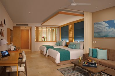 mujeres playa dreams suite resort junior golf spa preferred club queen inclusive beds cancun garden swim ocean transat hotel isla