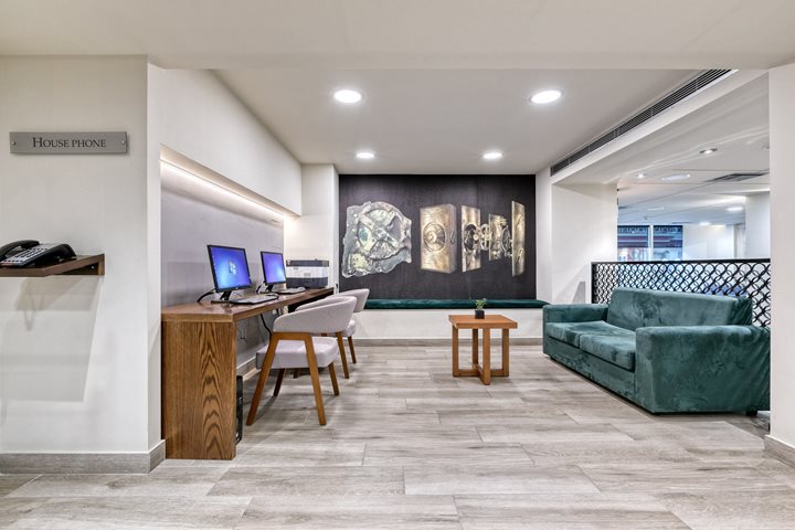 Coin Internet, Stanley, Athènes