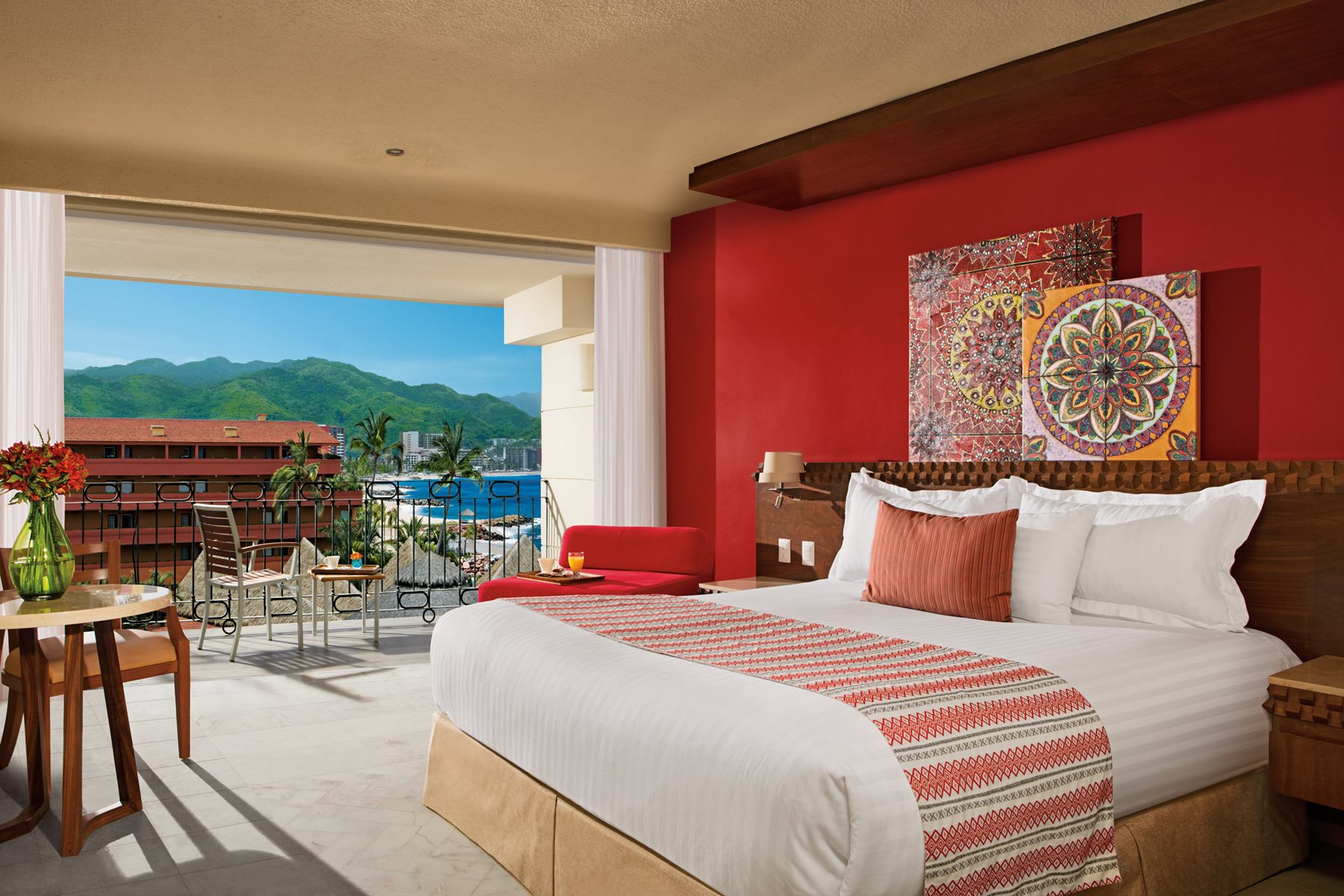Chambre de luxe vue mer partielle très grand lit, Sunscape Puerto Vallarta Resort & Spa