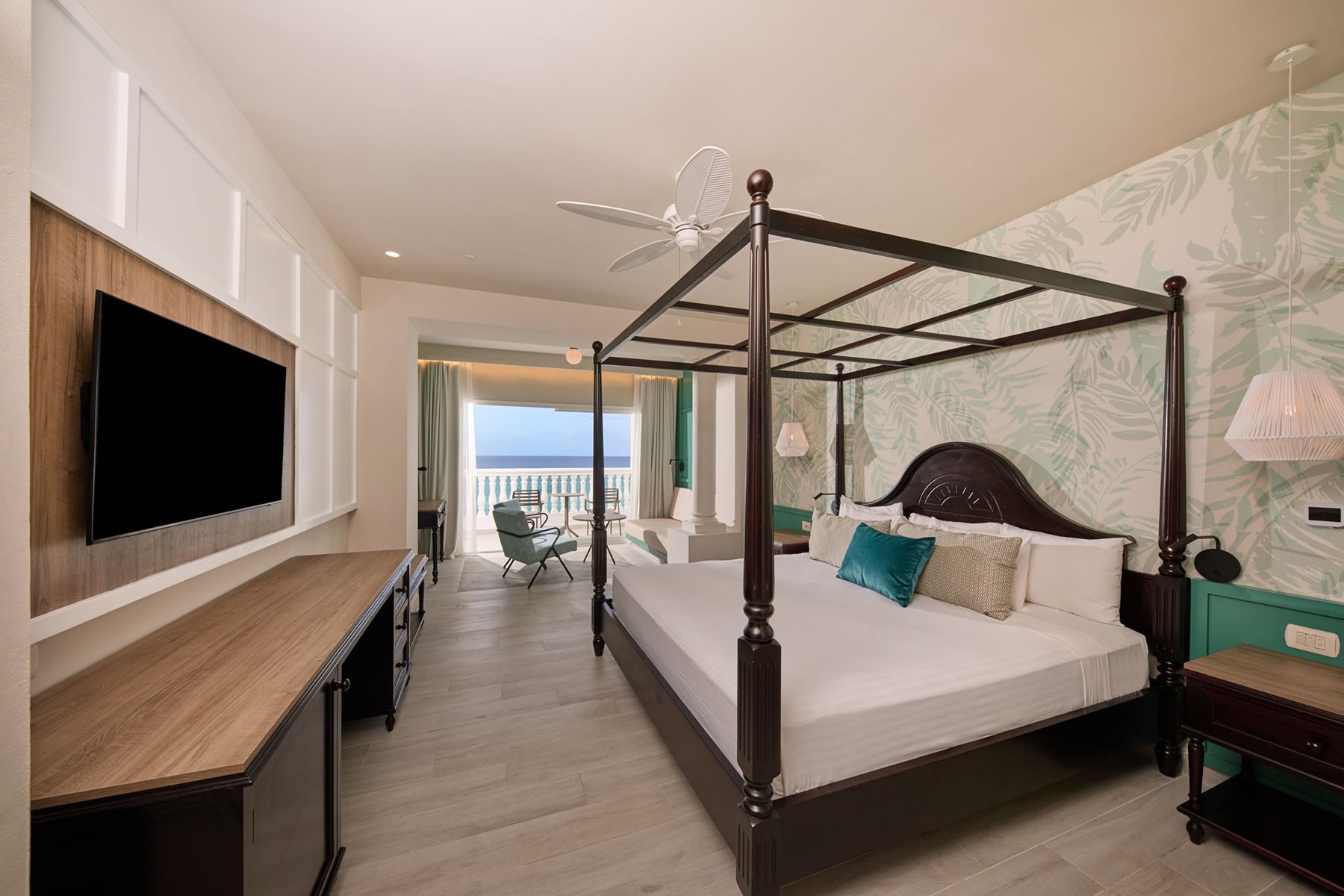 Junior Suite Premium Ocean Front, Bahia Principe Grand Jamaica