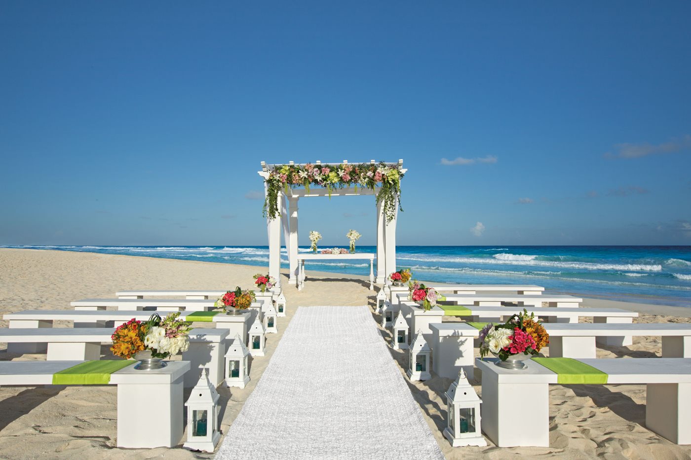 Beach Wedding, Secrets The Vine Cancun