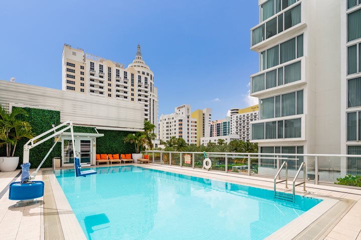 Piscine, Iberostar Waves Berkeley Shore, Miami