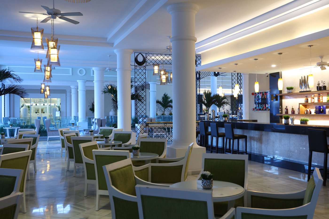 Lobby Bar, Bahia Principe Fantasia Punta Cana