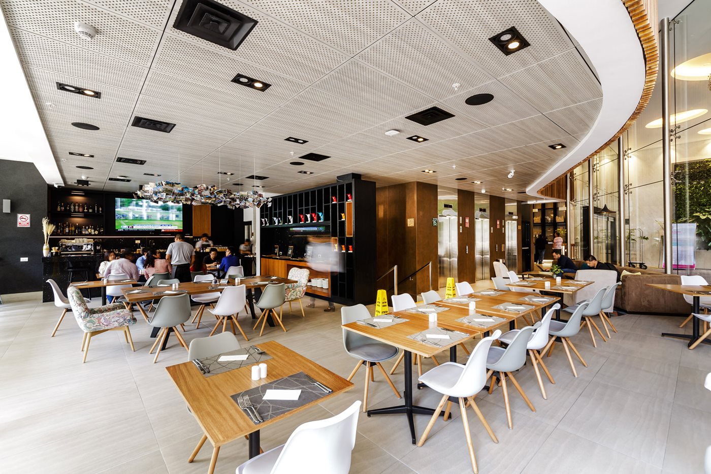 352 Gastrobar Restaurant, Innside by Meliá Lima Miraflores