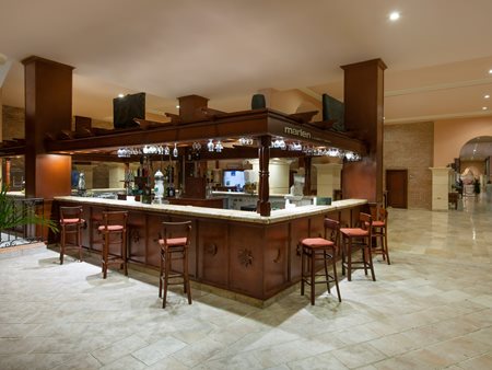 Bar Marien, Occidental Caribe