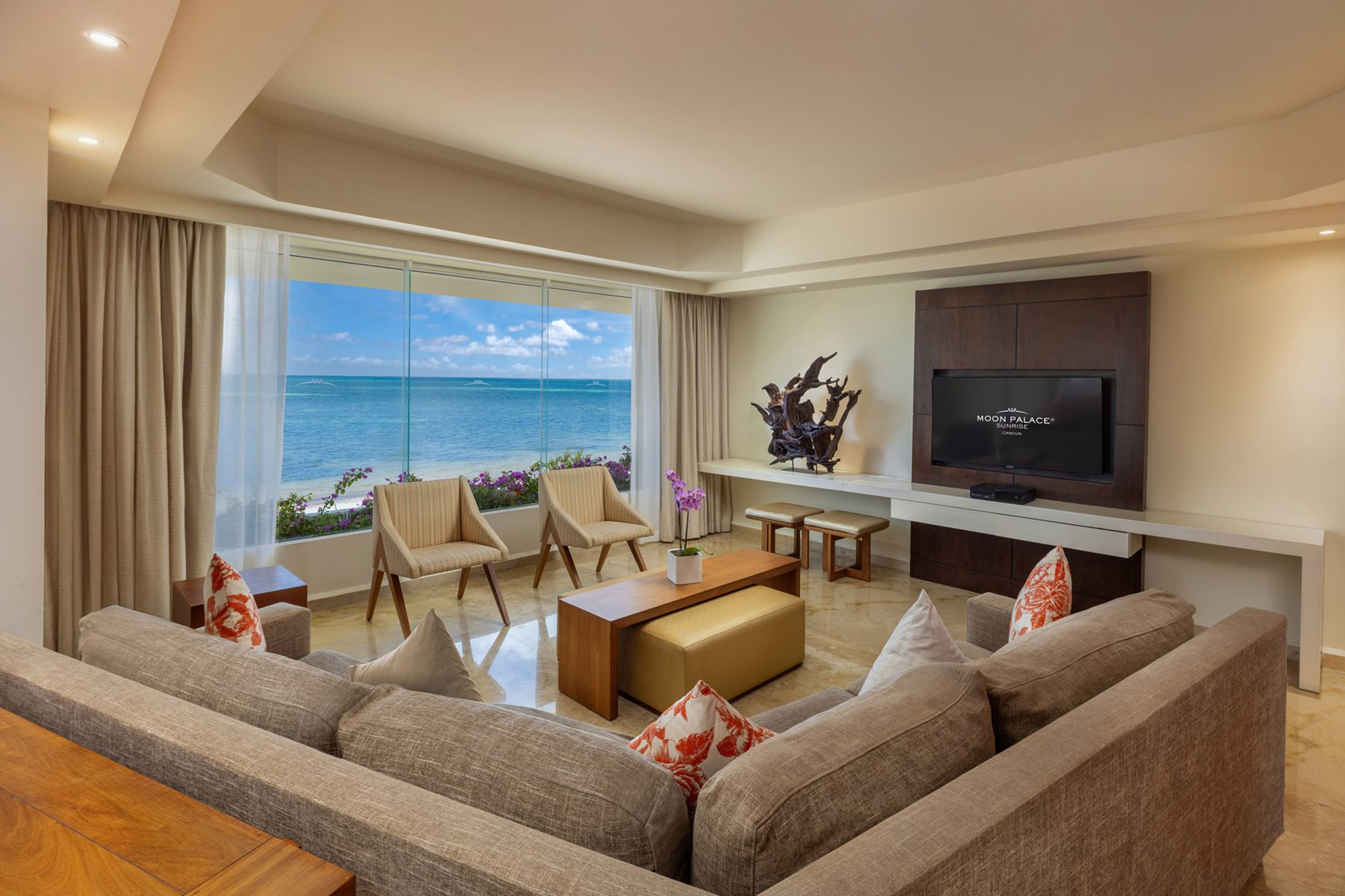 Governor Ocean Front Suite - Family Collection, Moon Palace Cancun