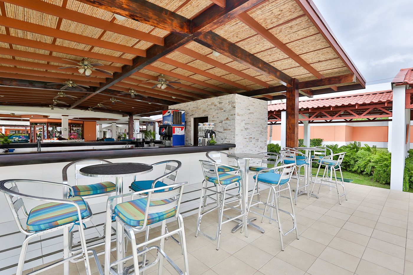 Lobby Bar, Best Western Jaco Beach Resort
